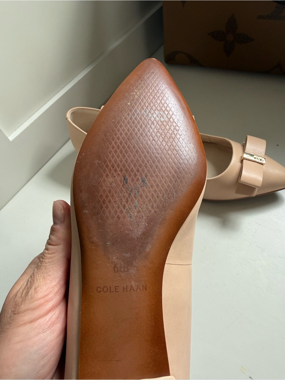 Cole Haan 6.5 Pointed Bow Flats - Picture 6 of 11